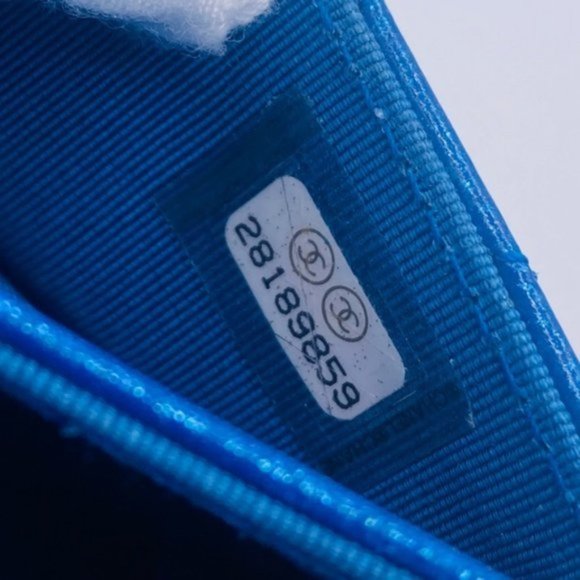 EUC CHANEL Metallic Blue Calfskin Quilted Reissue Flap Card Holder - Picture 15 of 15